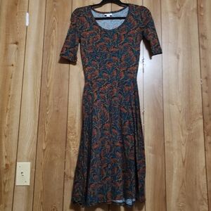 Nicole LuLaRoe XS Dress Leaf Design Fit And Flare Midi Puffed Sleeves Coquette
